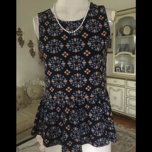 Mata Traders NWT print top size M. B:773